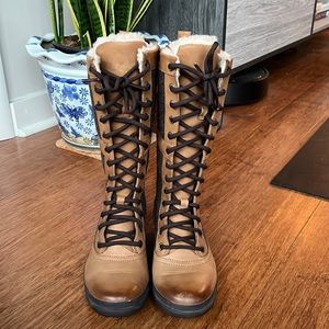 UGG Elvia Tall Waterproof Boots Size 5, worn once